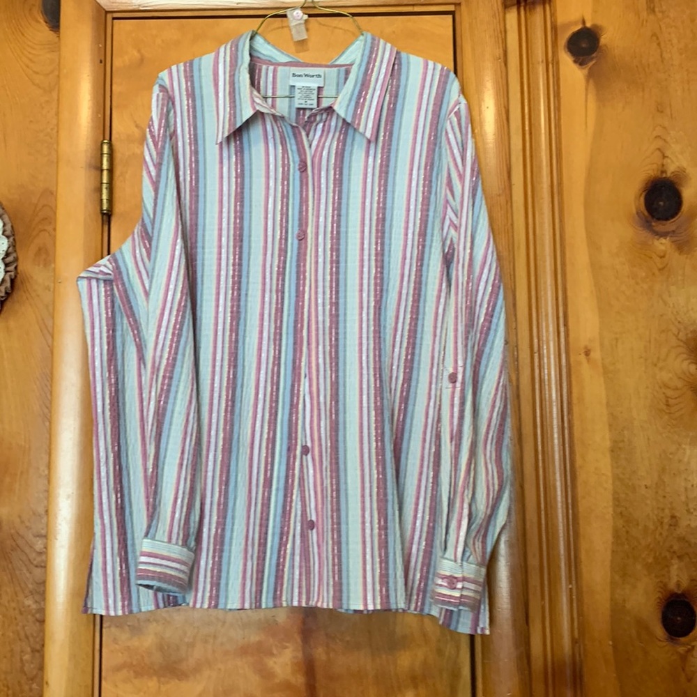 Ladies button up blouse